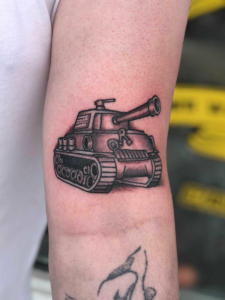 tank tattoo by Dylan Llewellyn